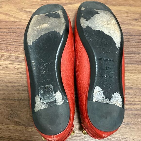 Balenciaga Red Distressed Leather Stud Ballet Flats. Size 37. - Picture 5 of 7